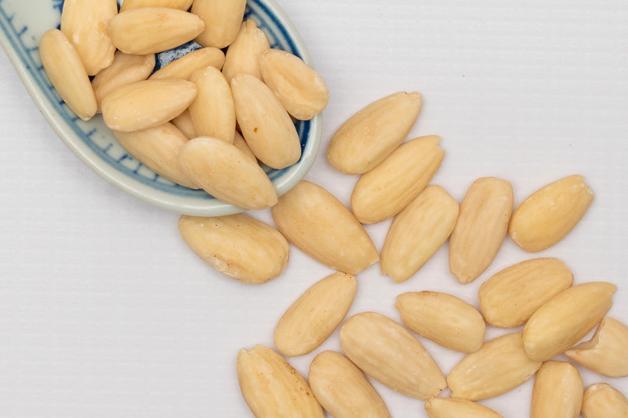 Aminas Blanched Almonds